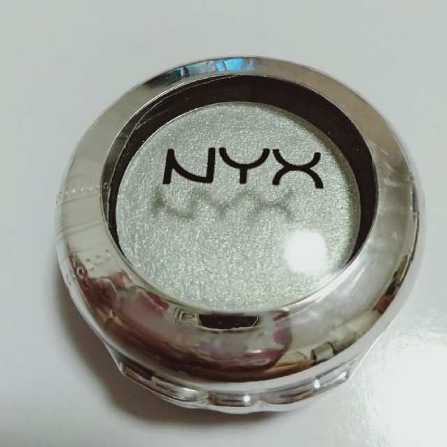 NYX(エヌワイエックス)のNYX アイシャドウ コスメ/美容のベースメイク/化粧品(アイシャドウ)の商品写真