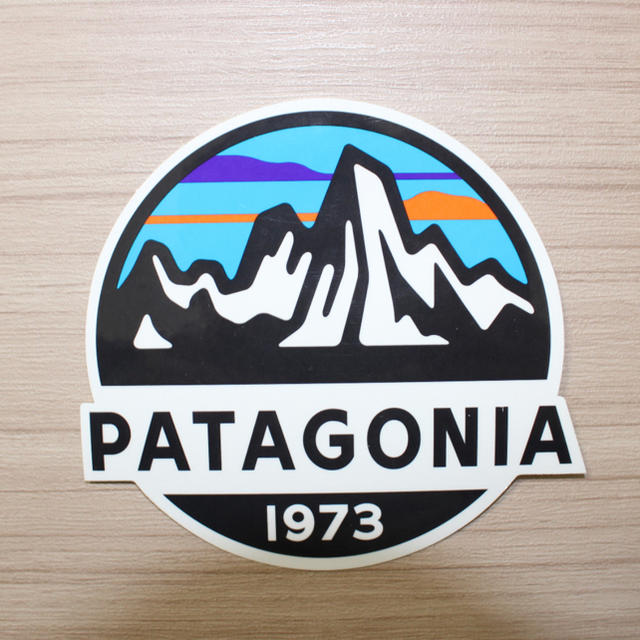 patagonia(パタゴニア)のパタゴニア　ステッカー　山脈ロゴ スポーツ/アウトドアのスポーツ/アウトドア その他(その他)の商品写真