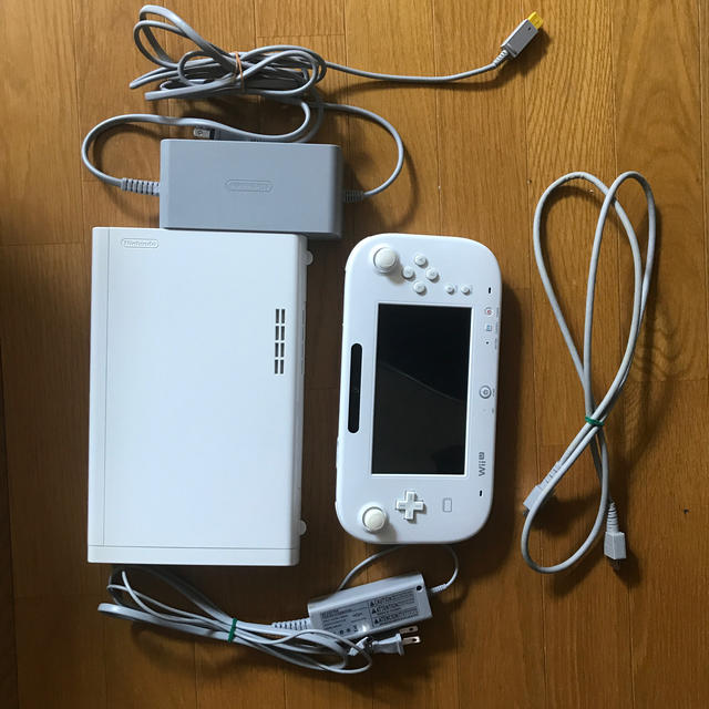 Wii U ホワイト本体　(8GB)
