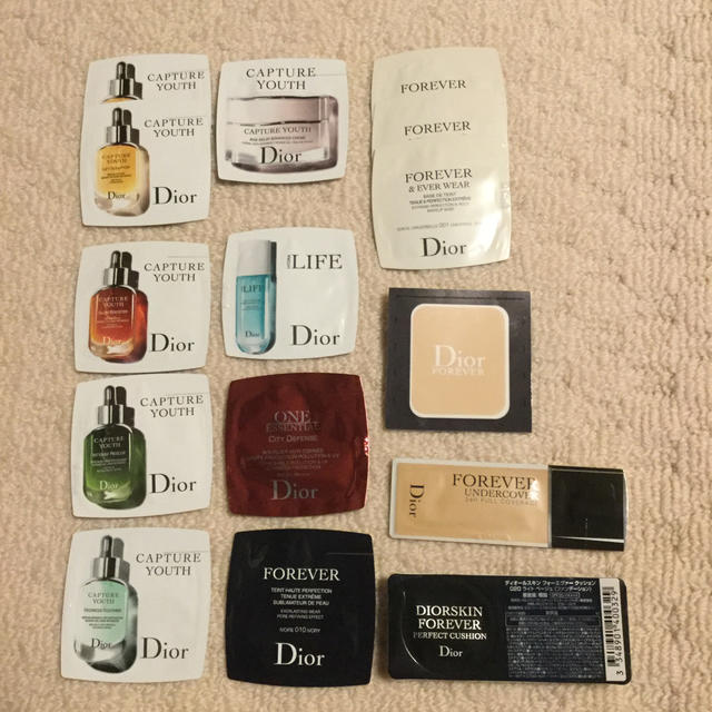 Dior(ディオール)のChii様専用 【再値下げ】Dior サンプルセット コスメ/美容のキット/セット(サンプル/トライアルキット)の商品写真