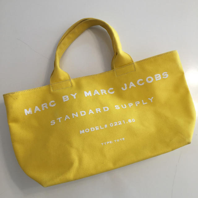 MARC BY MARC JACOBS(マークバイマークジェイコブス)のマークジェイコブストートバッグ レディースのバッグ(トートバッグ)の商品写真