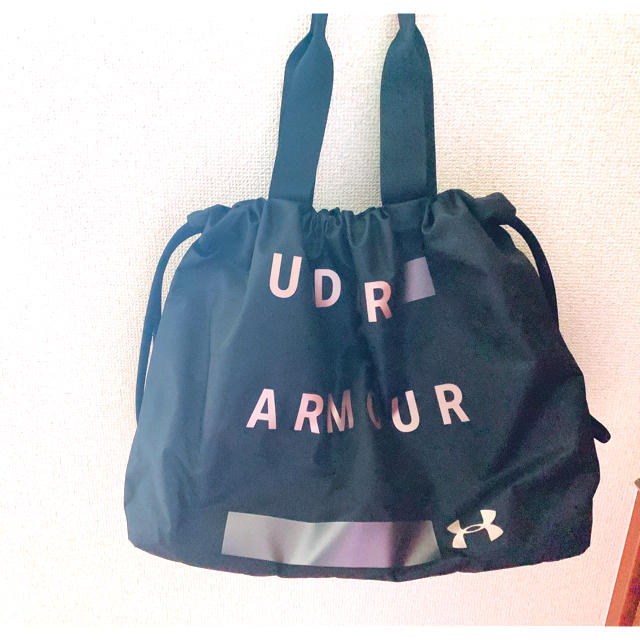 UNDER ARMOUR(アンダーアーマー)のにこ 様専用 レディースのバッグ(リュック/バックパック)の商品写真