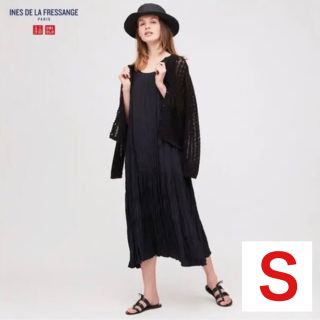 ユニクロ(UNIQLO)のツイストプリーツワンピース ユニクロ(ロングワンピース/マキシワンピース)