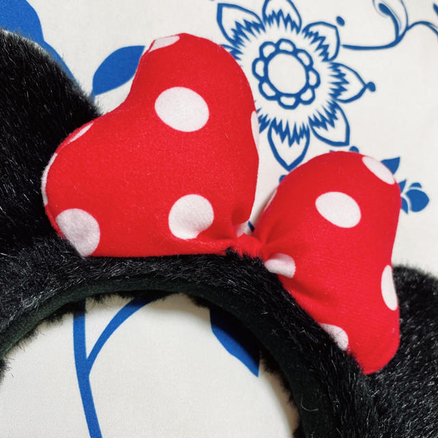 Disney(ディズニー)のミニーマウス カチューシャ ディズニー エンタメ/ホビーのおもちゃ/ぬいぐるみ(キャラクターグッズ)の商品写真