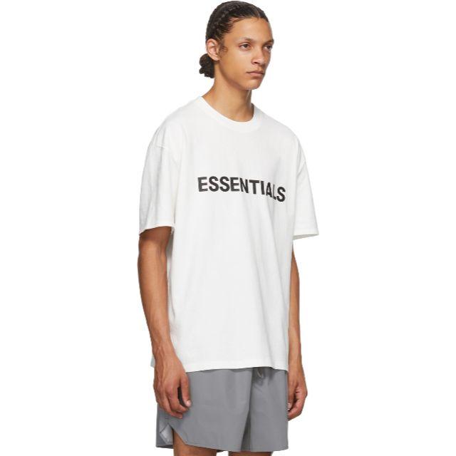 FEAR OF GOD(フィアオブゴッド)のXS FOG Essentials White T-Shirt ① メンズのトップス(Tシャツ/カットソー(半袖/袖なし))の商品写真