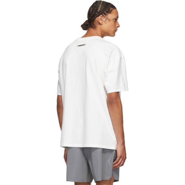 FEAR OF GOD(フィアオブゴッド)のXS FOG Essentials White T-Shirt ① メンズのトップス(Tシャツ/カットソー(半袖/袖なし))の商品写真