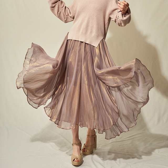 Lily Brown(リリーブラウン)の【新品】【正規品】光沢シアスカート レディースのスカート(ロングスカート)の商品写真