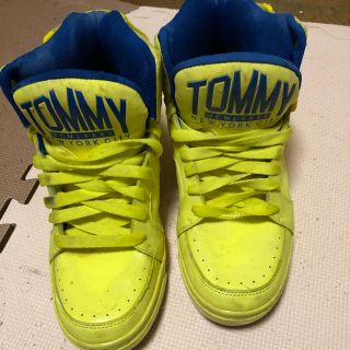 トミー(TOMMY)のTOMMY スニーカー　28センチ(スニーカー)