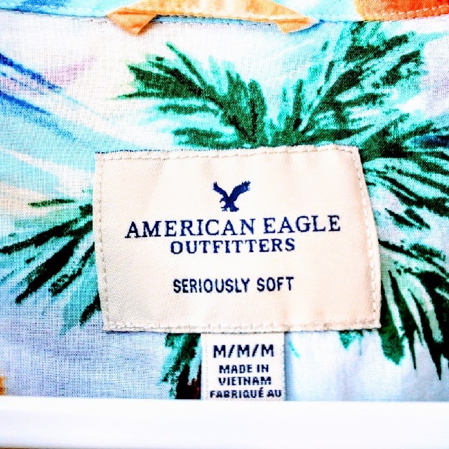 American Eagle(アメリカンイーグル)の総柄開襟アロハシャツ　メンズ　アメリカンイーグル メンズのトップス(シャツ)の商品写真