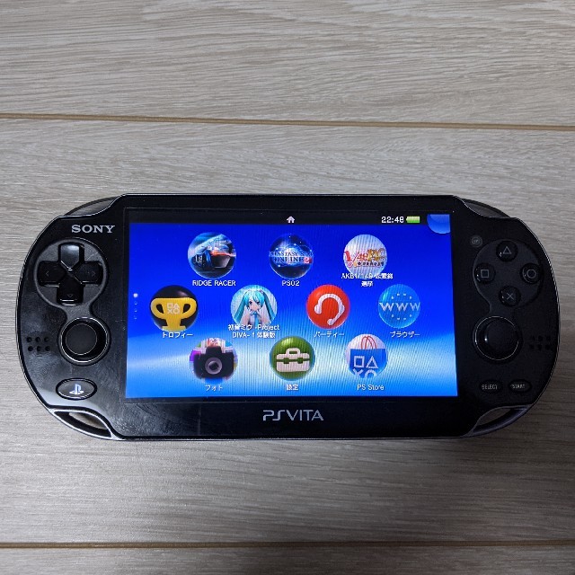 PS Vita　ソフト2本　メモリ32GB 充電器 1