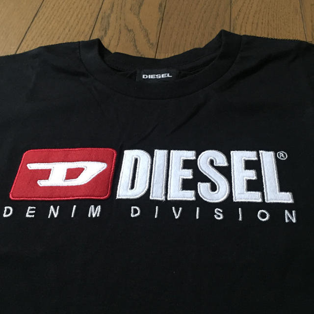 DIESEL(ディーゼル)の新品❣️DIESEL ディーゼル アップリケロゴ  size M  黒 レディースのトップス(Tシャツ(半袖/袖なし))の商品写真