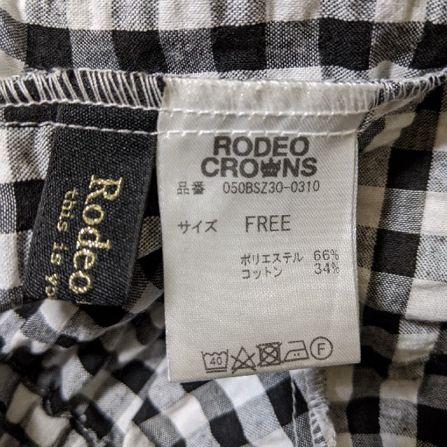 RODEO CROWNS(ロデオクラウンズ)の新品未使用　RODEO CROWNS　ギンガムチェックトップス レディースのトップス(シャツ/ブラウス(長袖/七分))の商品写真