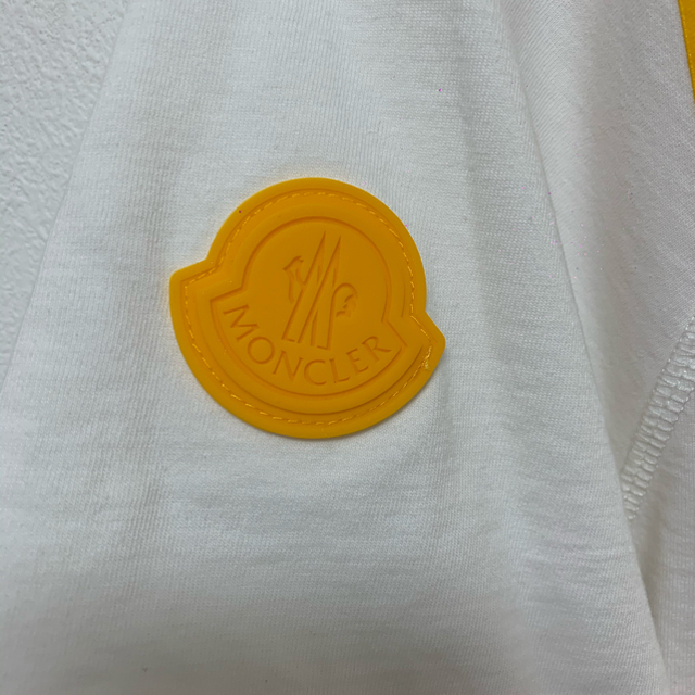 moncler off-white Tシャツ　コラボ