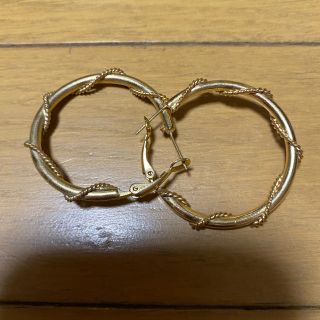 ピアス(ピアス)