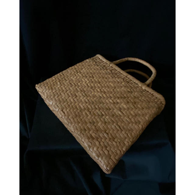 特価出品　国産蔓使用　サイズM  匠の技　職人手編み　網代編み　山葡萄籠バッグ
