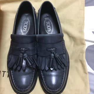 TOD'S トッズ タッセル ローファー ベルトタッセル Tデザイン ボルドー