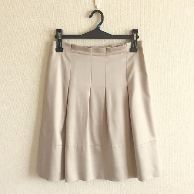 ICB(アイシービー)のICB♡シャンパンゴールドの膝丈スカート レディースのスカート(ひざ丈スカート)の商品写真