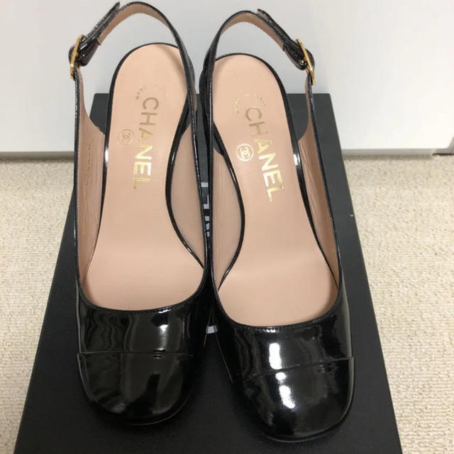 CHANEL(シャネル)のCHANEL パテントパンプス　34 1/2   レディースの靴/シューズ(ハイヒール/パンプス)の商品写真