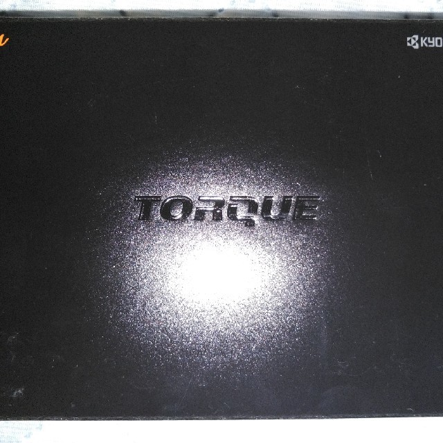 京セラ(キョウセラ)の未使用品 TORQUE X01 シルバー　付属品多数 スマホ/家電/カメラのスマートフォン/携帯電話(携帯電話本体)の商品写真