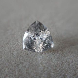 フェナカイト　0.98ｃｔ　ロシア(各種パーツ)