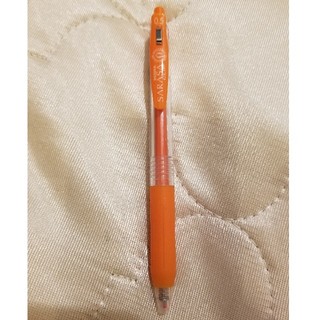 ゼブラ(ZEBRA)の【新品】SARASAのオレンジのペンをお譲りします！(ペン/マーカー)