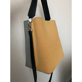 ザラ(ZARA)のZARA バイカラーショルダーバッグ(ショルダーバッグ)