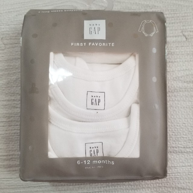 GAP(ギャップ)の☆最終値下☆ GAP 新品 長袖 ロンパース 肌着 6-12m 3枚セット キッズ/ベビー/マタニティのベビー服(~85cm)(肌着/下着)の商品写真