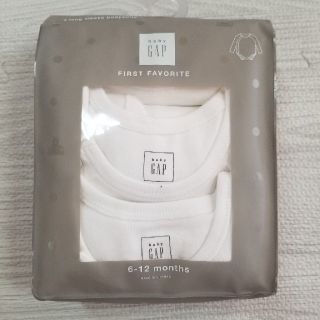 ギャップ(GAP)の☆最終値下☆ GAP 新品 長袖 ロンパース 肌着 6-12m 3枚セット(肌着/下着)