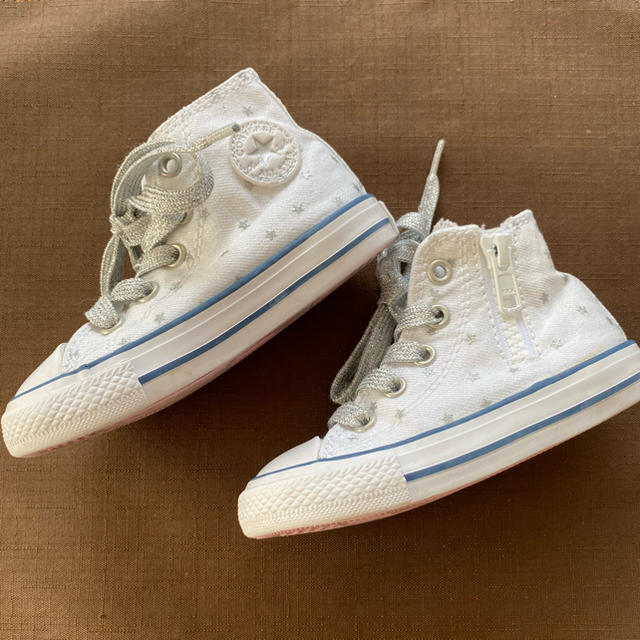 CONVERSE(コンバース)のCONVERSE  星柄☆ キッズ/ベビー/マタニティのベビー靴/シューズ(~14cm)(スニーカー)の商品写真