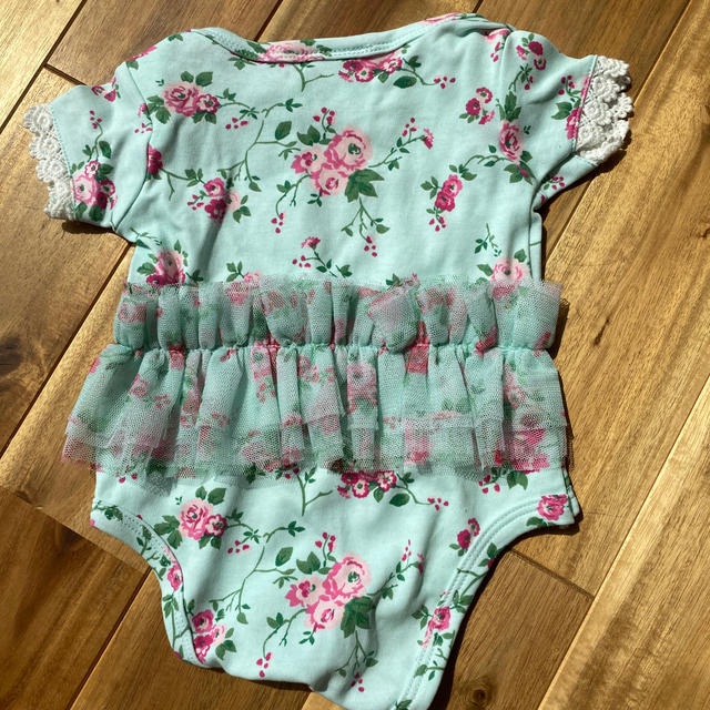 LAURA ASHLEY(ローラアシュレイ)のLAURA ASHLEY ベビーロンパース【new born】 キッズ/ベビー/マタニティのベビー服(~85cm)(ロンパース)の商品写真