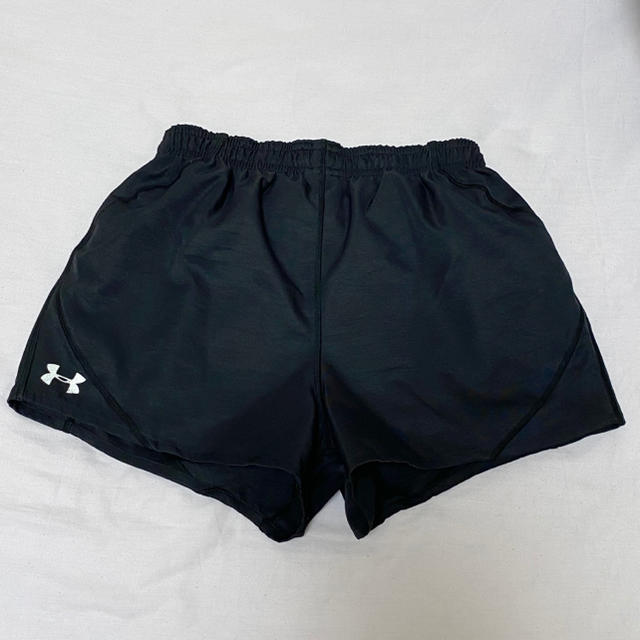 UNDER ARMOUR(アンダーアーマー)の【短い丈を好まれる方へ！】アンダーアーマー　ハーフパンツ　SMサイズ　黒 メンズのパンツ(ショートパンツ)の商品写真