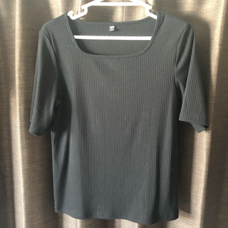 ユニクロ(UNIQLO)のユニクロ　リブスクエアネックT（5分袖）黒(Tシャツ(半袖/袖なし))
