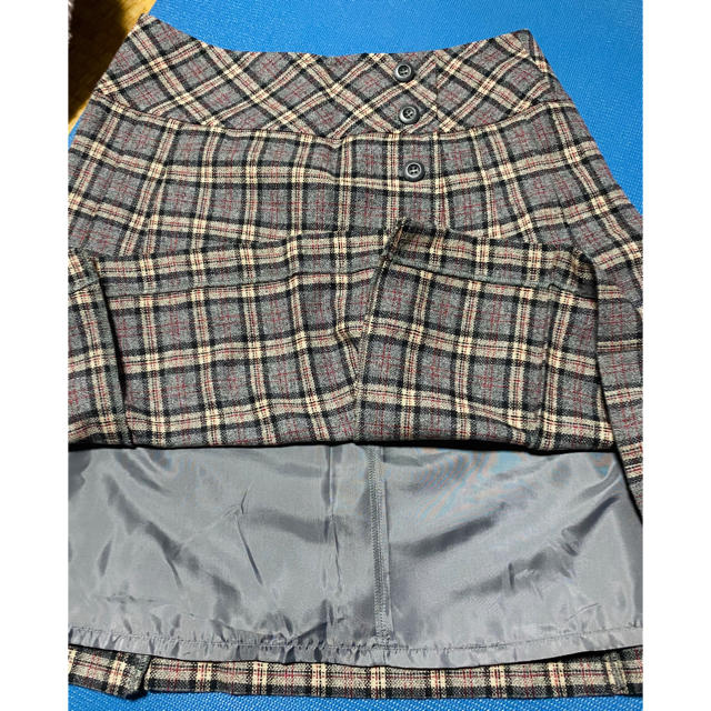 UNIQLO(ユニクロ)のチェック グレー 膝上丈　プリーツ　スカート レディースのスカート(ひざ丈スカート)の商品写真