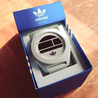 アディダス(adidas)のadidas デジタル腕時計(腕時計)