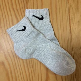 ナイキ(NIKE)のナイキソックスグレー(ソックス)