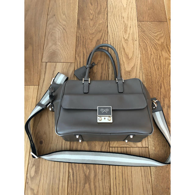 【超美品】ANYA HINDMARCH アニヤハインドマーチ　カーカー