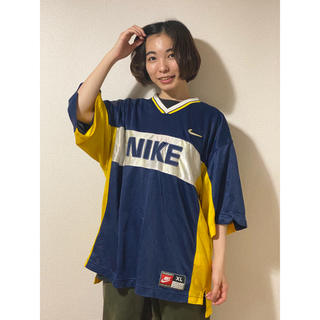 ナイキ(NIKE)の【vintage NIKE 】ミシガンカラー GAMEシャツ(シャツ)