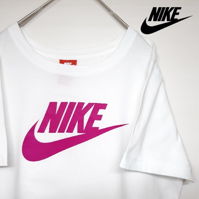 NIKE  ピンク　シャツ