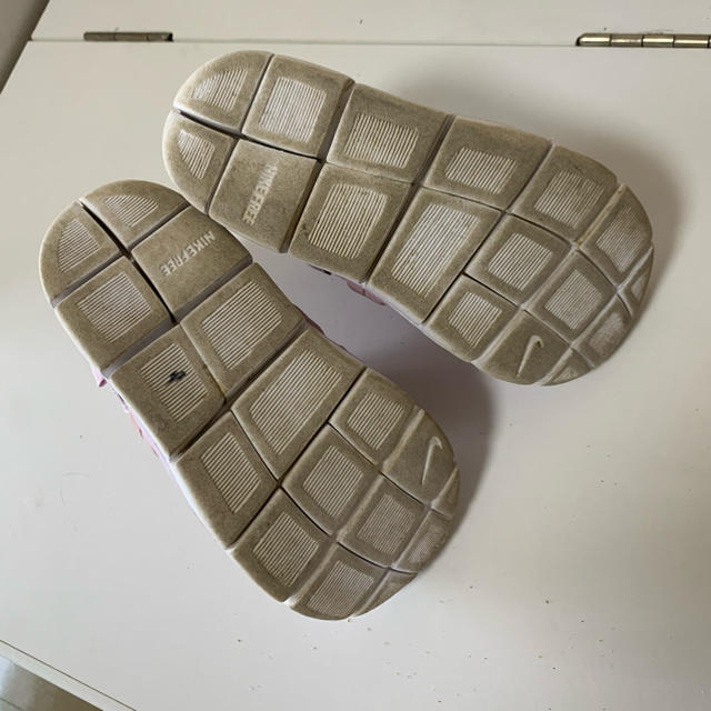 NIKE(ナイキ)のナイキ靴　ダイナモ　15cm パープル キッズ/ベビー/マタニティのキッズ靴/シューズ(15cm~)(スニーカー)の商品写真