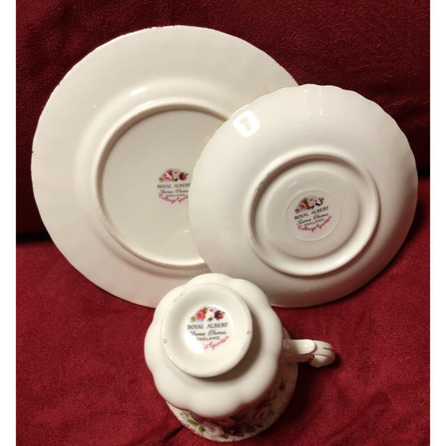 ROYAL ALBERT(ロイヤルアルバート)のすずらん様専用 インテリア/住まい/日用品のキッチン/食器(グラス/カップ)の商品写真