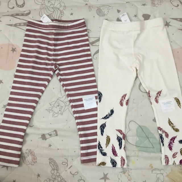 Old Navy(オールドネイビー)の新品タグ付き3Ｔレギンスのセット キッズ/ベビー/マタニティのキッズ服女の子用(90cm~)(パンツ/スパッツ)の商品写真