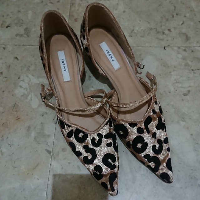 Ameri VINTAGE(アメリヴィンテージ)のモカみき様専用 FLOCKY LEOPARD PUMPS レオパードパンプス レディースの靴/シューズ(ハイヒール/パンプス)の商品写真