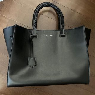 チャールズアンドキース(Charles and Keith)のチャールズアンドキース　大容量ブラックバック(トートバッグ)