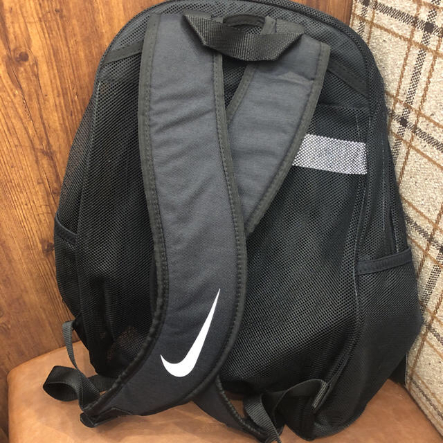 新品　NIKE ナイキ　メッシュリュック