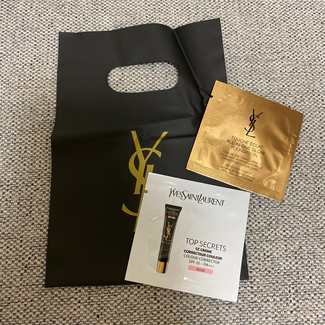 Yves Saint Laurent Beaute(イヴサンローランボーテ)のMAC YSL(サンプル付)袋 レディースのバッグ(ショップ袋)の商品写真