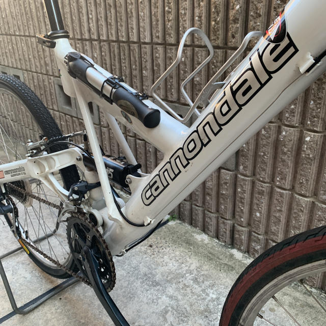 Cannondale(キャノンデール)のキャノンデールsuperV400 Cannondale スポーツ/アウトドアの自転車(自転車本体)の商品写真