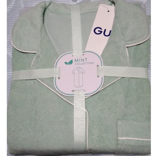 GU(ジーユー)のGU パイルパジャマ　ミント　Lサイズ　新品未使用 レディースのルームウェア/パジャマ(ルームウェア)の商品写真