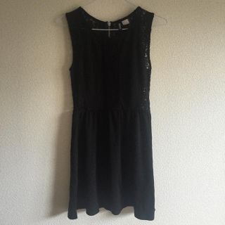 エイチアンドエム(H&M)のH&M 黒ワンピース(ミニワンピース)