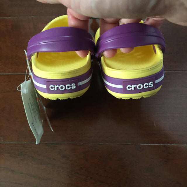 crocs(クロックス)の新品未使用　クロックス　14ー14.5センチ キッズ/ベビー/マタニティのベビー靴/シューズ(~14cm)(サンダル)の商品写真