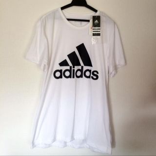 アディダス(adidas)のadidasビッグロゴTシャツ(Tシャツ(半袖/袖なし))